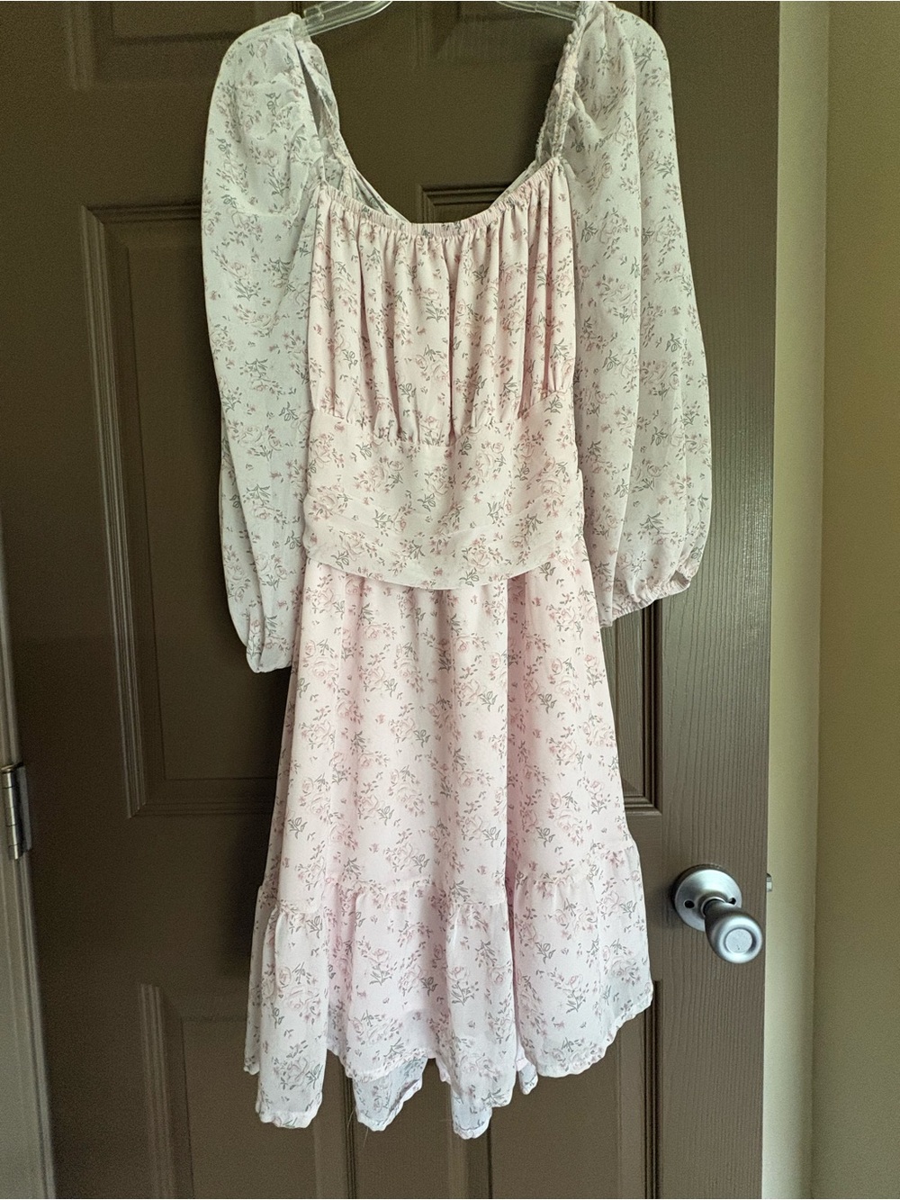 Light Pink Floral Midi Dress with Puff Sleeves